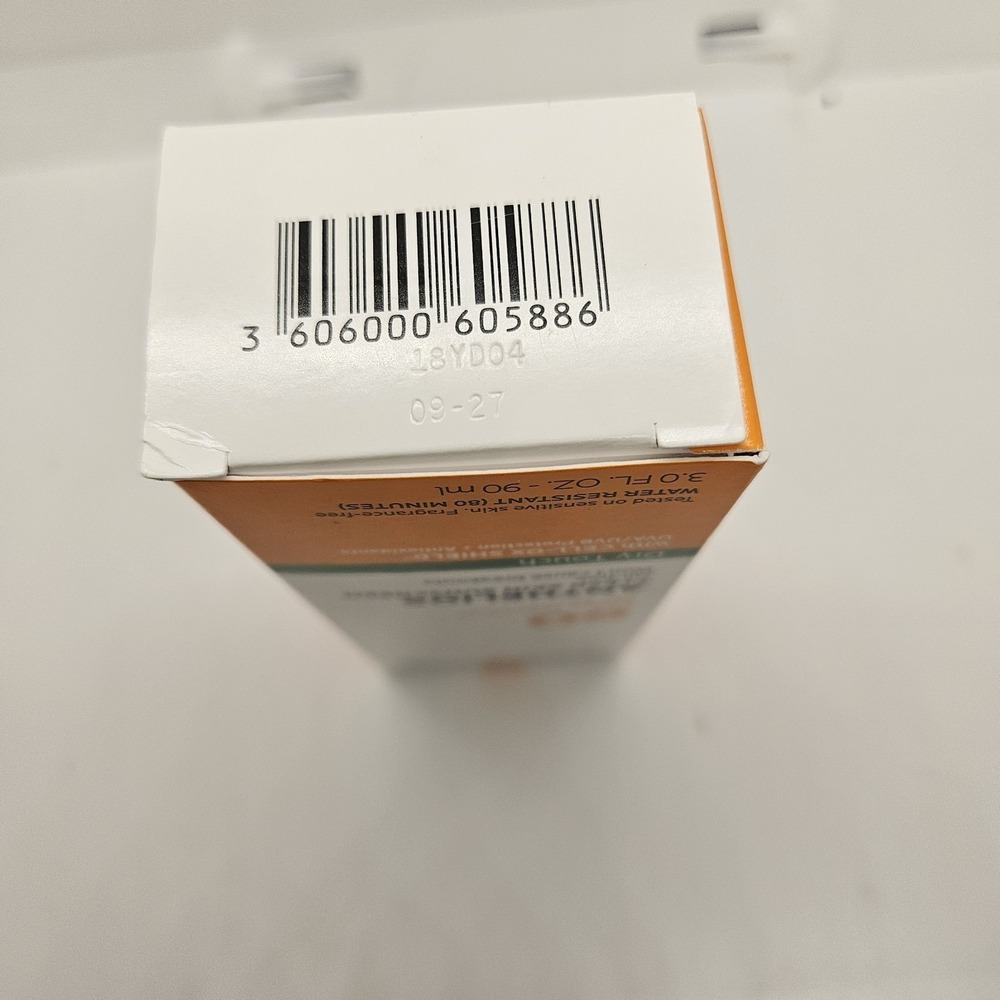 La Roche-Posay Anthelios Clear Skin SPF 60 Dry Touch Face Sunscreen 3oz Oil-Free - Picture 2 of 4
